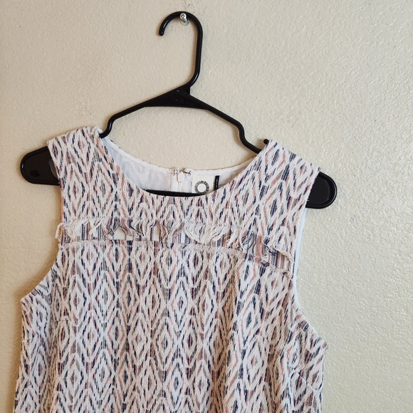 Akemi + Kin Oreley Tweed Fringe Sleeveless Shift Dress Size 6 - Picture 10 of 11